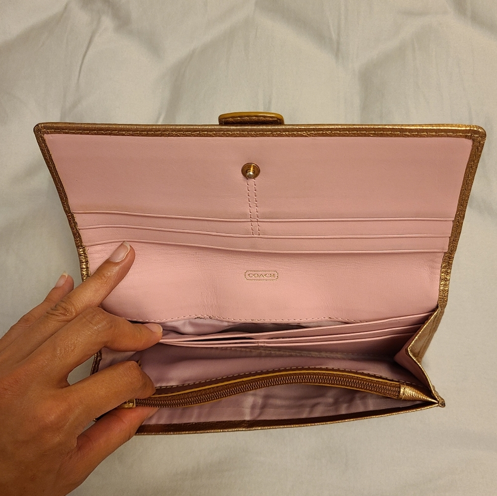 Coach Wallet - Picture 5 of 7